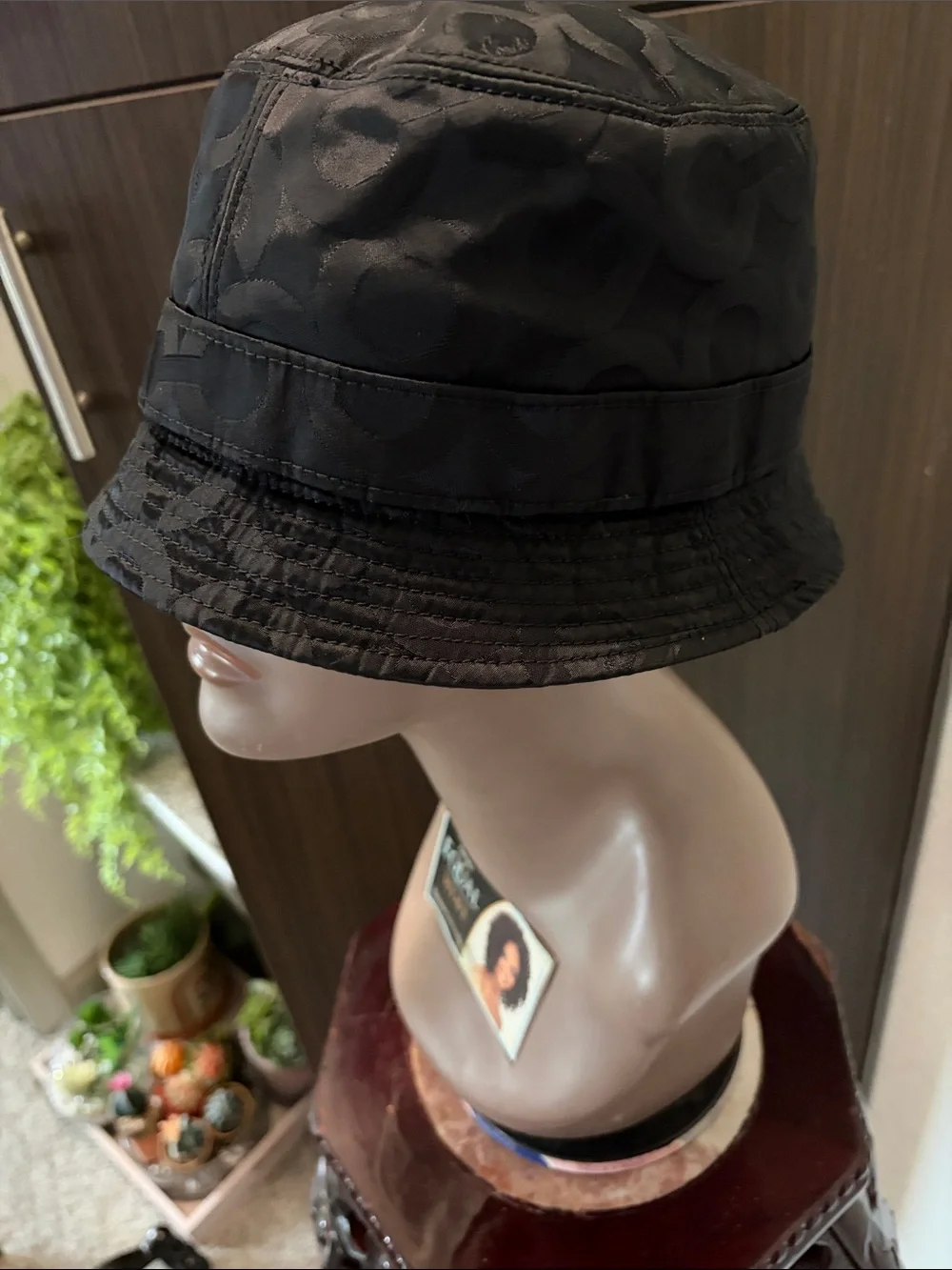 Coach kids bucket